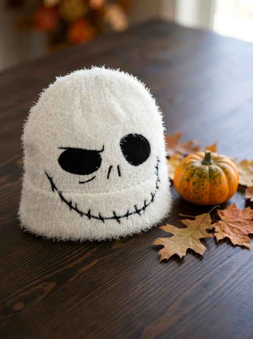 Bonnet Jack Skellington Enfant mis en scène dans un décor du quotidien