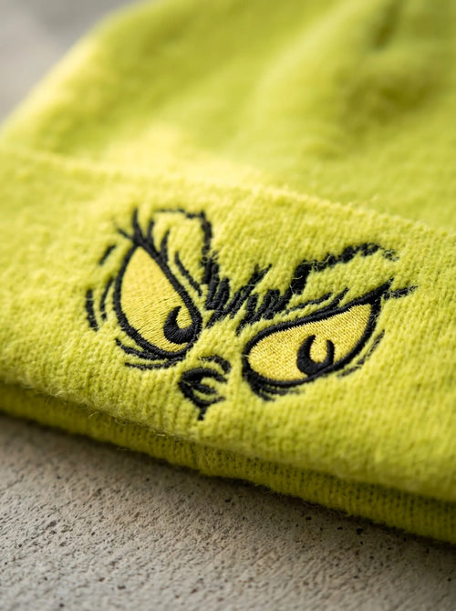 Gros plan sur les détails : Bonnet The Grinch Enfant en Maille Douce Très Extensible