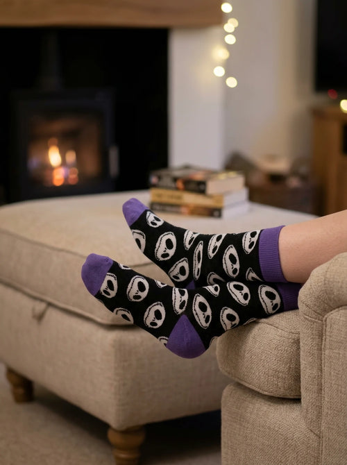 Chaussettes L'Étrange Noël de Monsieur Jack Noir en situation d'utilisation