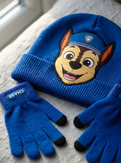 Gros plan sur les détails : Bonnet et gants Pat' Patrouille enfant