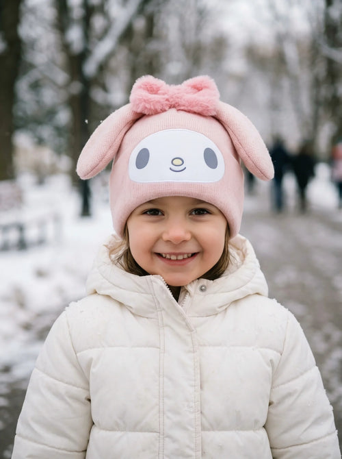 Bonnet en maille Hello Kitty rose en situation d'utilisation