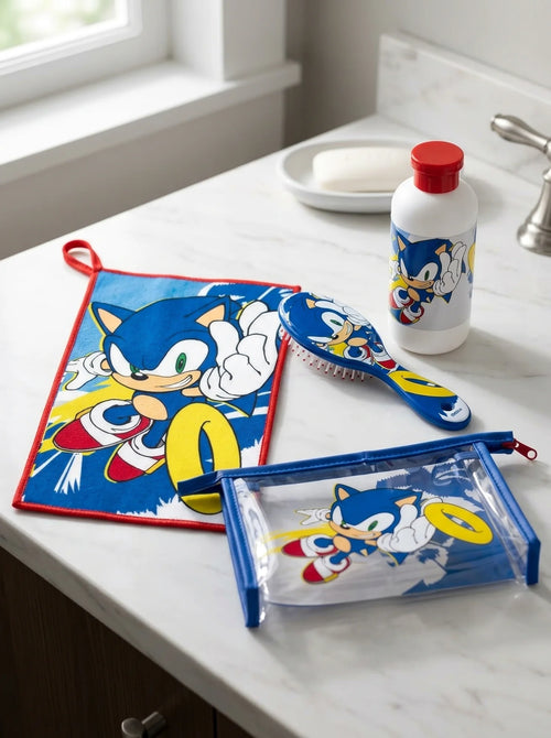 Set de toilette Sonic SEGA : trousse transparente 23 x 15 x 6 cm mis en scène dans un décor du quotidien