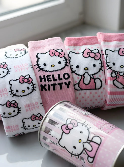 Gros plan sur les détails : Lot de 4 Paires de Chaussettes Hello Kitty