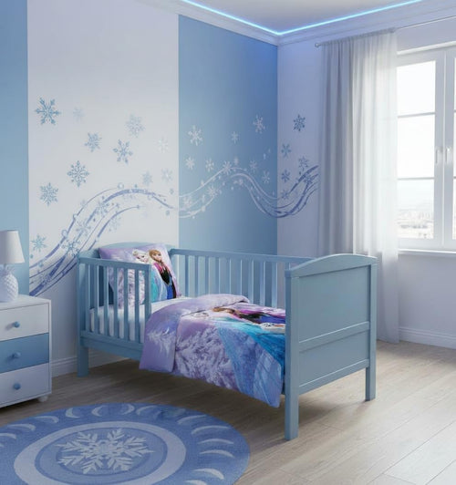Zoom sur le tissu 100 % coton multicolore de la parure de lit enfant