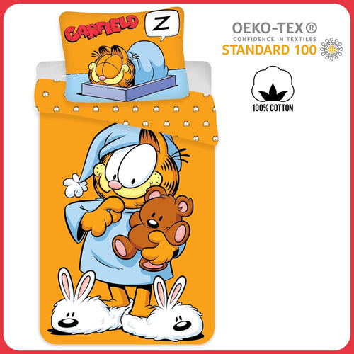 Zoom sur le tissu en coton montrant la texture douce et les coutures soignées