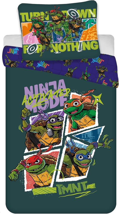 Parure de lit enfant Tortues Ninja TMNT installée sur un lit junior avec housse et taie assorties