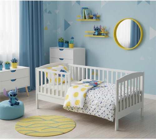 Vue de la parure de lit Stitch côté réversible avec motif alternatif plus discret