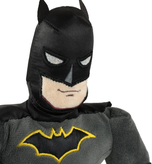 Profil de la peluche Batman montrant la cape et la tenue de super-héros