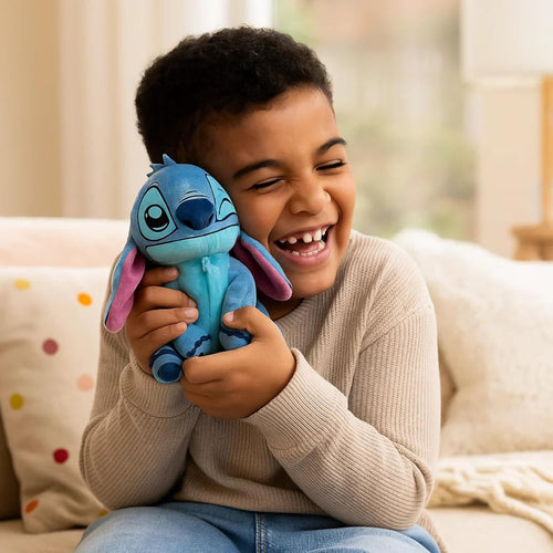 Tirelire Stitch en situation sur une étagère de chambre d’enfant