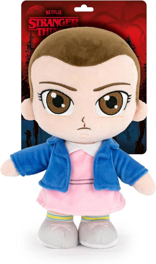 Gros plan sur le visage de la peluche Mike Stranger Things et ses traits fidèles à la série