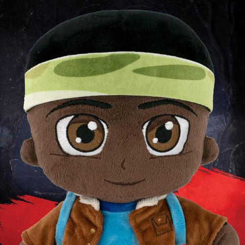 Gros plan sur le visage de la peluche Lucas Stranger Things et ses finitions