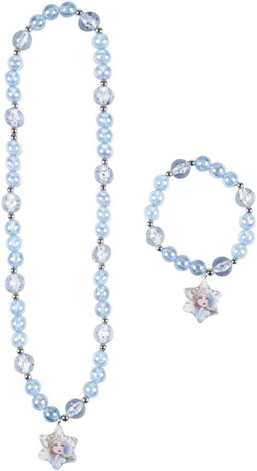 Gros plan sur le médaillon Frozen avec Elsa et Anna et les perles bleues