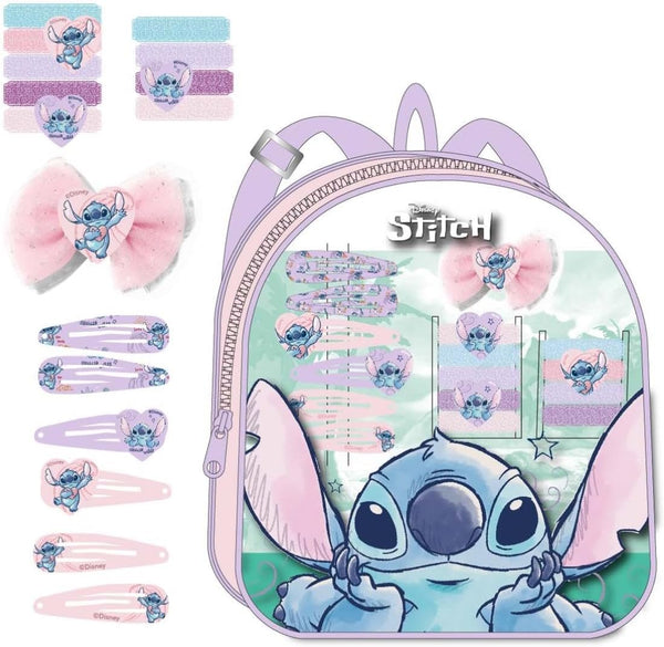 Set beauté Stitch Disney avec mini sac à dos, ruban, épingles et chouchous multicolores disposés ensemble