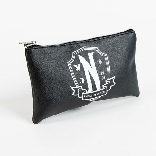 Vue de profil du sac beauté Wednesday montrant l’épaisseur et la fermeture zippée