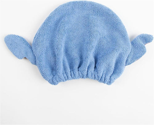 Gros plan sur le motif Stitch brodé sur l’avant de la serviette à cheveux