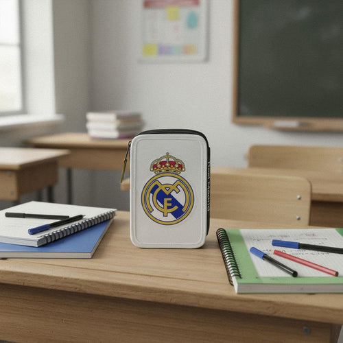 Trousse Real Madrid ouverte montrant les compartiments et accessoires Giotto