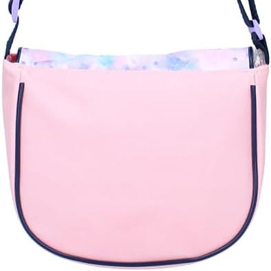 Détail de la bandoulière bleu foncé réglable du sac Stitch pour enfant