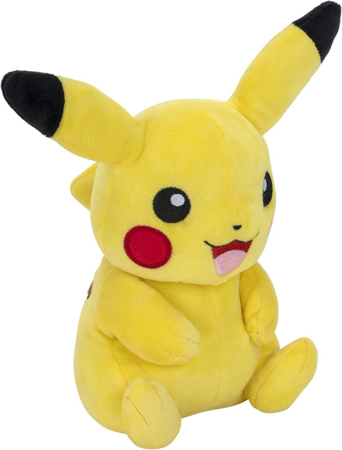 Gros plan sur le visage de la peluche Pikachu avec ses grandes oreilles et joues rouges