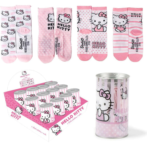 Quatre paires de chaussettes Hello Kitty aux motifs colorés posées ensemble