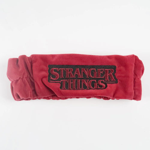 Barrette fleur Demogorgon rouge et noire en gros plan